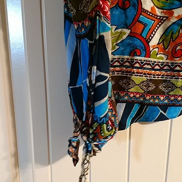 Chicos multicolor side knot pullover top - Picture 4 of 5